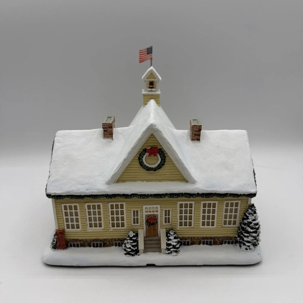 Vintage John Deere Creek Hawthorne Village Light Up 2004 Deer Creek School 79128